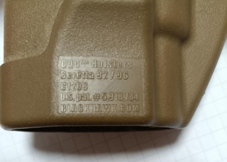 Funda BlackHawk CQC Beretta 92 96 con plataforma para molle. Estado perfecto. Color arena. 50€ gastos 00