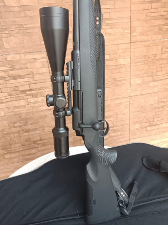 Por motivos de enfermedad un compañero vende un Rifle Rectilineo Mauser M 25 calibre 300 WM. con visor 10