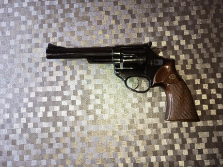 Cañón de 6 pulgadas. Se encuentra en la intervención de armas de Alcañiz Teruel hago envíos. 
Más fotos 00