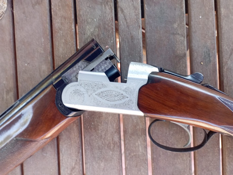 Vendo (es de un compañero) una escopeta Beretta S56E, restaurada, cañón de 71cm., 3-1*.
Se vende en 480€ 02