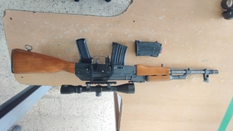 Buenas noches.
Un compañero del club de tiro me pide poner el siguiente anuncio:
Vendo Chiappa Rak 22. 01