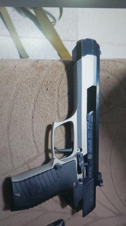 Se vende pistola CZ122 calibre 22 perfecta para empezar en el mundillo del tiro con la fiabilidad conocida 00