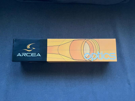 Vendo visor Arcea 10-40x60 Retícula iluminada Side Focus Mildot. Lo usaba en carabinas PCP. Incluye 2 02