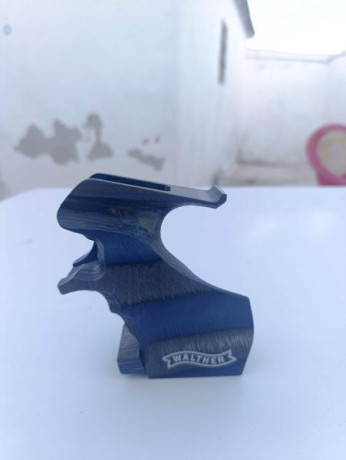 Buenas noches, se vende cacha talla "M" de walther gsp 500 en perfecto estado y poco uso , se 01