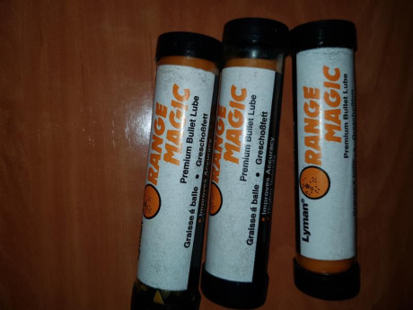 Re calibradora engrasadora RCBS lube a matic II, el empujador de grasa está retocado. 275€
Recalibradores 12