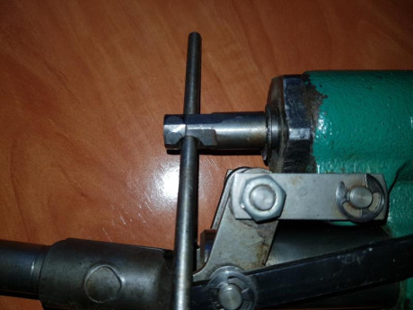 Re calibradora engrasadora RCBS lube a matic II, el empujador de grasa está retocado. 275€
Recalibradores 10