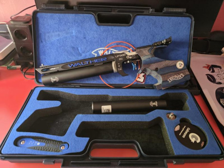 Buenas por dejar la actividad deportiva, un compañero del club vende esta Expert Blue Angel Walther lp500, 01
