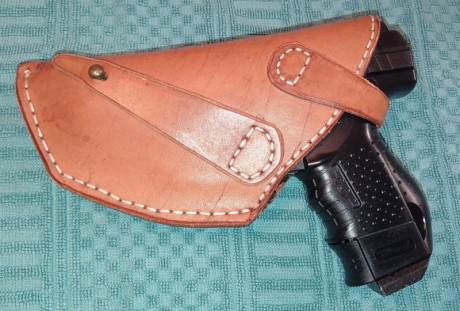 Walther CP99 Compact CO2, calibre 4.5.
Funciona con bombonas de CO2
Dispara bolas BBS
Blowback
Capacidad 11