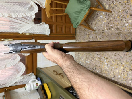 Vendo Beretta 682 Gold Trap con cañón de 76 cm y chokes fijos  IM y Full. Culata a medida de zurdos realizada 11