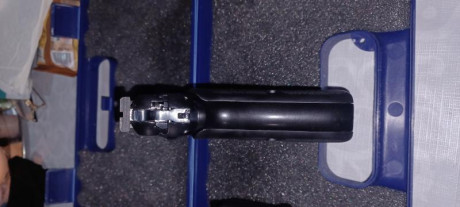 Se vende por cese en tiro
Funciona perfecta
Estuche  transporte 
2 cargadores
Guiada en F
Miras
Envío 00