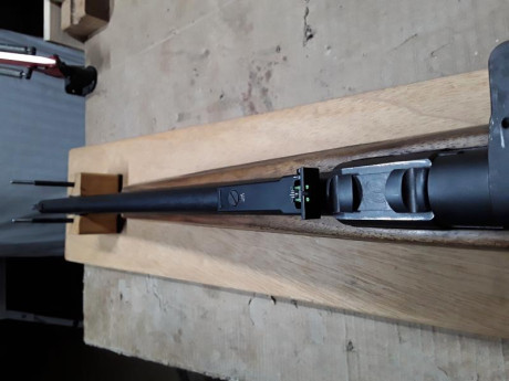 Pongo en venta una BERETTA OLIMPIA  cal 22 lr, tiene cerrojo para tiro a tiro o semi automático 
  con 01