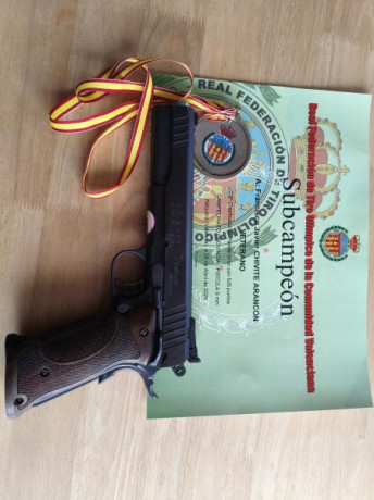 Hola compañeros, vendo esta maravilla, único dueño, la compré en febrero de este año, la usé para precisión, 12