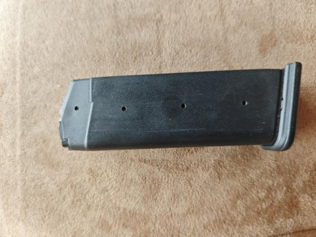 Vendo 2 cargadores Glock 19 como nuevos, usados un par de veces.

Precio 25€ cada uno. 00
