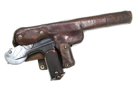 Curiosa he interesante funda de piel para   Pistola BORCHARDT C-93  (1893)  

Si bien no es la original 00