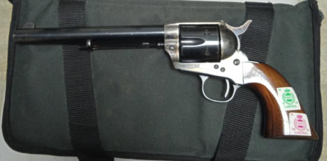  IMG_20261001_210805.jpg Hola
 Mi amigo vende el Colt de Uberti de 7,5 pulgadas de cañón. Está como nuevo. 01