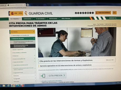 Buenos día, para información GENERAL:

LA CITA PREVIA ES VOLUNTARIA

LA CITA PREVIA NO ES OBLIGATORIA

SIEMPRE 40