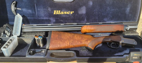 Por dejar definitivamente la caza vendo escopeta superpuesta Blaser F3 de caza con 71cm de cañón con 6 00