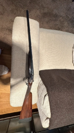 Vendo escopeta paralela AYA con cañones de 63 cm, monogatillo, selector de tiro y 3 estrellas en los dos 02