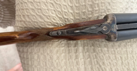 Vendo escopeta paralela modelo Milano E Calibre 12/70 con dos disparadores, expulsora con extractores 01