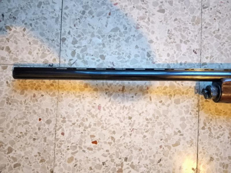 ​Vendo escopeta semiautomática Fabarm Modelo 130 en calibre 12 por exceso de armas en la guía.
​Características:
​Sistema: 22