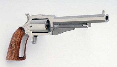 Aunque no es un arma de avancarga (todavía) os pongo unas fotos del nuevo mini revólver de NAA, al puro 00
