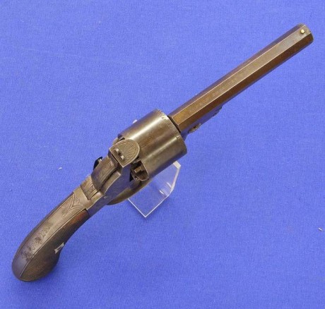 Voy a colocar unas fotos de un arma larga alemana de llave de mecha del siglo XVI. 12
