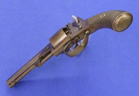 Voy a colocar unas fotos de un arma larga alemana de llave de mecha del siglo XVI. 20