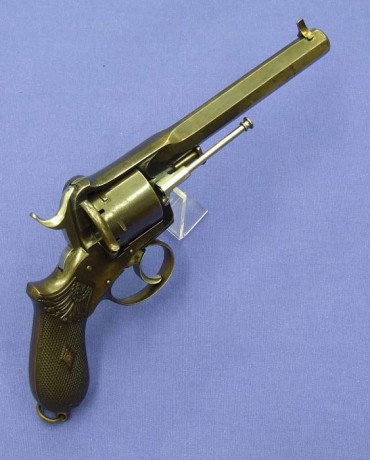 Voy a colocar unas fotos de un arma larga alemana de llave de mecha del siglo XVI. 60