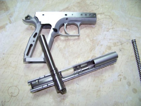 Hola camaradas de armas, necesito un poco de vuestra sabiduria infinita 8)  un compañero me ha dejado 32