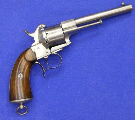 Voy a colocar unas fotos de un arma larga alemana de llave de mecha del siglo XVI. 80