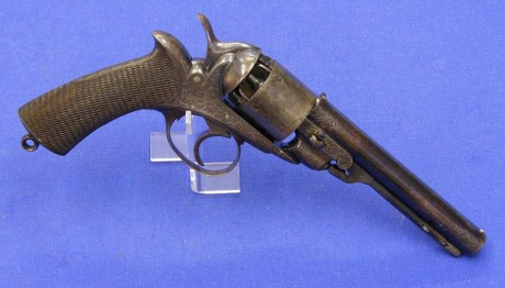 Voy a colocar unas fotos de un arma larga alemana de llave de mecha del siglo XVI. 30