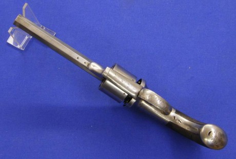 Voy a colocar unas fotos de un arma larga alemana de llave de mecha del siglo XVI. 71