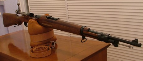 Muy buenas,

Ha caido en mis manos un Mauser Coruña en un estado excelente, sin disparar diría yo, conserva 00