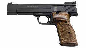 hola a todos alguien me podria decir como se desmonta una smih&wesson modelo 422 e cal 22 lr
gracias 101