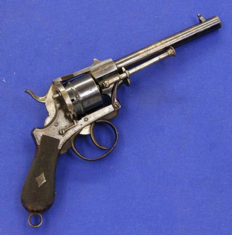 Voy a colocar unas fotos de un arma larga alemana de llave de mecha del siglo XVI. 32