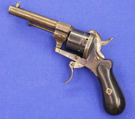 Voy a colocar unas fotos de un arma larga alemana de llave de mecha del siglo XVI. 150
