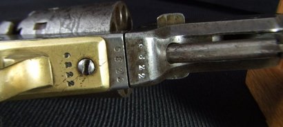 Este revolver, fabricado en Belgica bajo licencia y patentes varias de Colt por L.Ghaye, es unico con 41