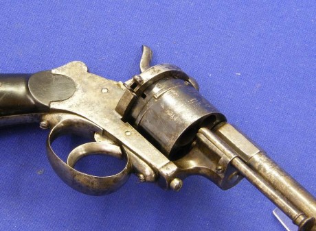 Voy a colocar unas fotos de un arma larga alemana de llave de mecha del siglo XVI. 01