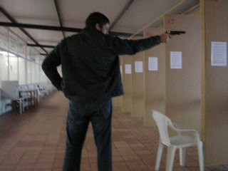 Enredando con el reproductor de video he conseguido sacar estos fotogramas de un disparo que hice con 00