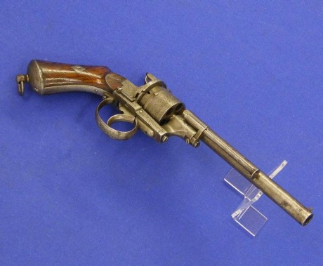 Voy a colocar unas fotos de un arma larga alemana de llave de mecha del siglo XVI. 31