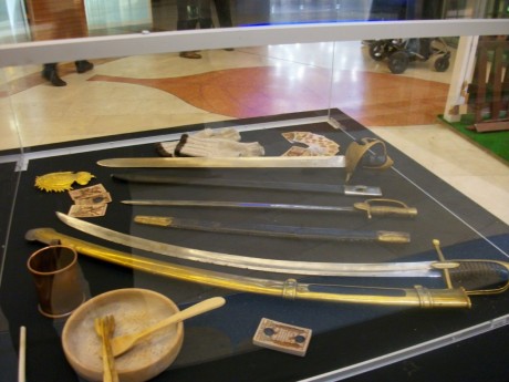 Espacio León, uno de los centros comerciales de mi tierra ha organizado una exposición sobre el Regimiento 06