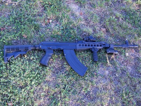 Hola, alguien tiene un CZ58, ¿que tal la precision a 50/100 m? 101