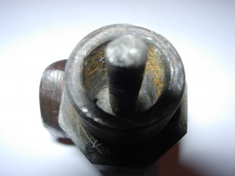 Desde hace meses me viene dando vueltas en la cabeza, que es lo que en el fondo de la recamara de mi rifle 01