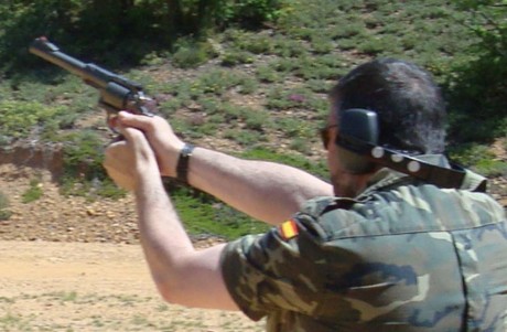 Hola.
En el dilema de elegir calibre para mi primer arma, me encuentro con la indecisión propia de la 20