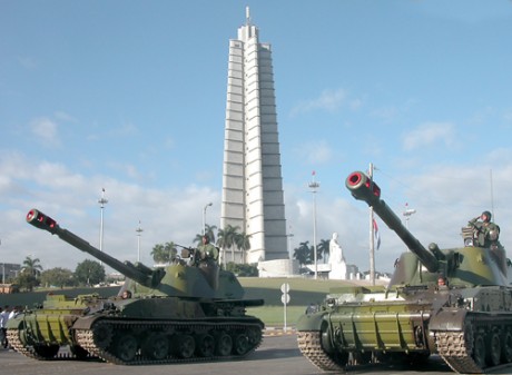 Como ya hace mucho tiempo que no se nada de el ni se le ve por el foro, le lanzo estas dudas.
Ayer revisando 30