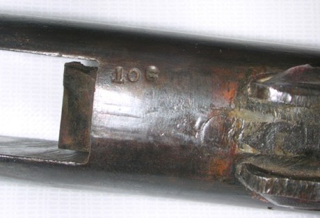 Buenas noches.

Pues resulta que junto a la carabina Hungara ( y entre otras que ya os iré presentando 51