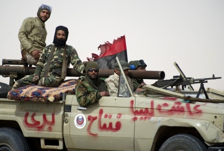 Ya que estamos en el tema del conflicto de Libia, me gustaría hacer algunos comentarios al respecto del 90
