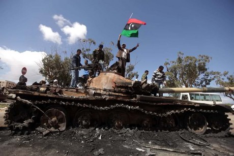 Ya que estamos en el tema del conflicto de Libia, me gustaría hacer algunos comentarios al respecto del 10