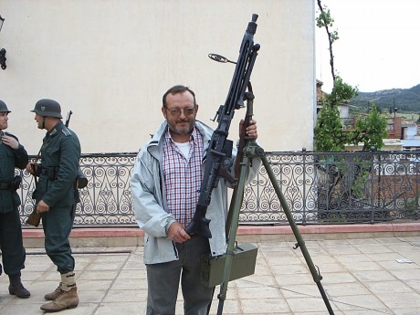  Ya que diversos foreros me han solicitado reabrir aquel viejo y exitoso hilo "Vernos las caras", 140
